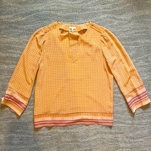 Patterned V-neck Joie Blouse!